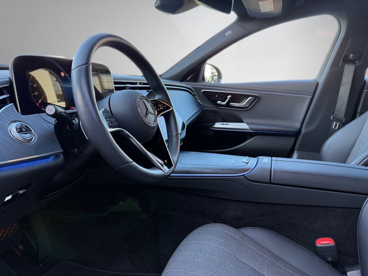 Mercedes-Benz E-Klasse – Bild 12