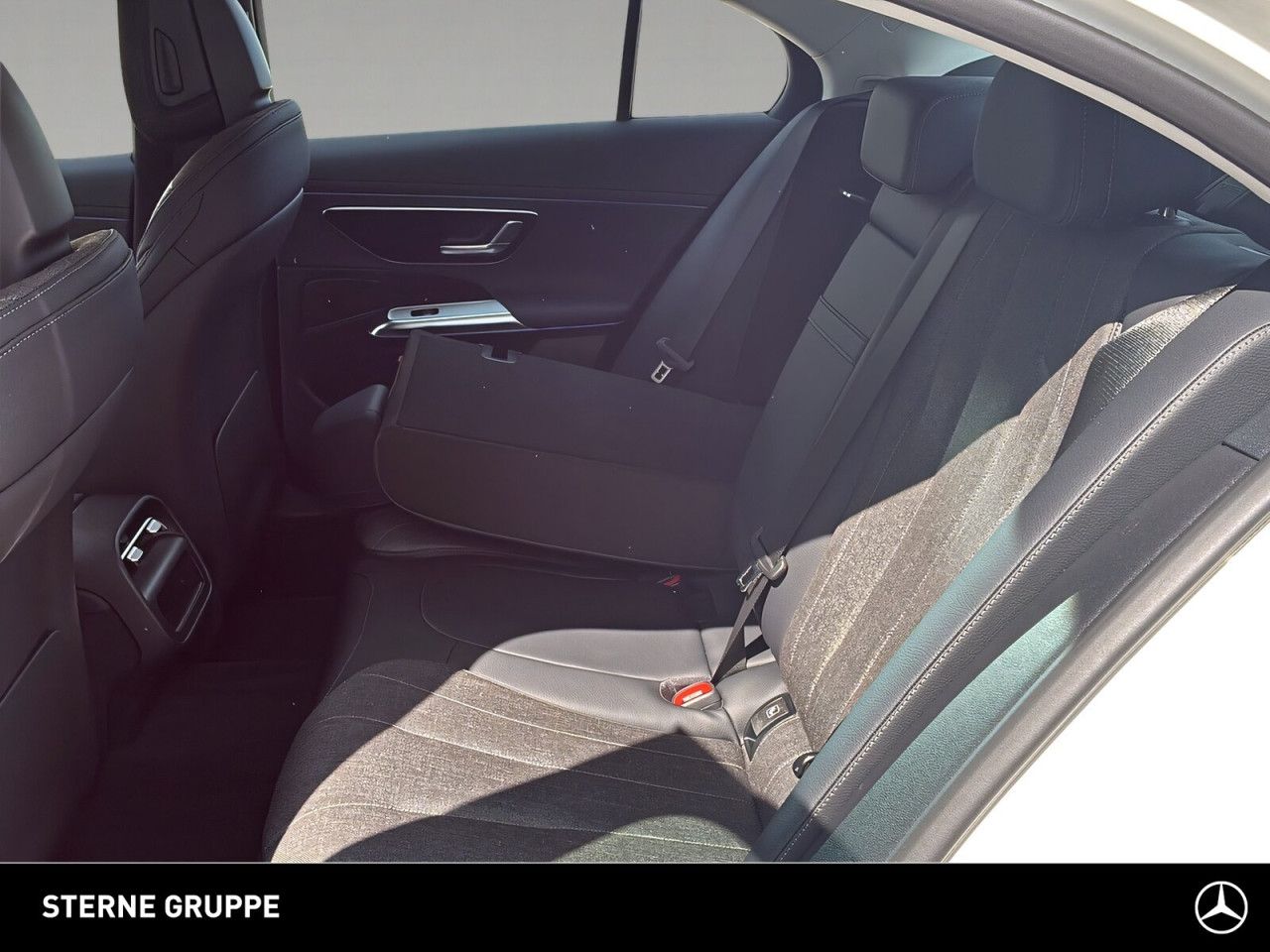 Mercedes-Benz E-Klasse – Bild 14