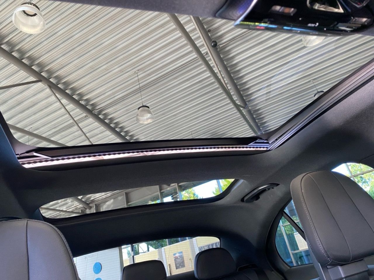 Mercedes-Benz E-Klasse – Bild 18