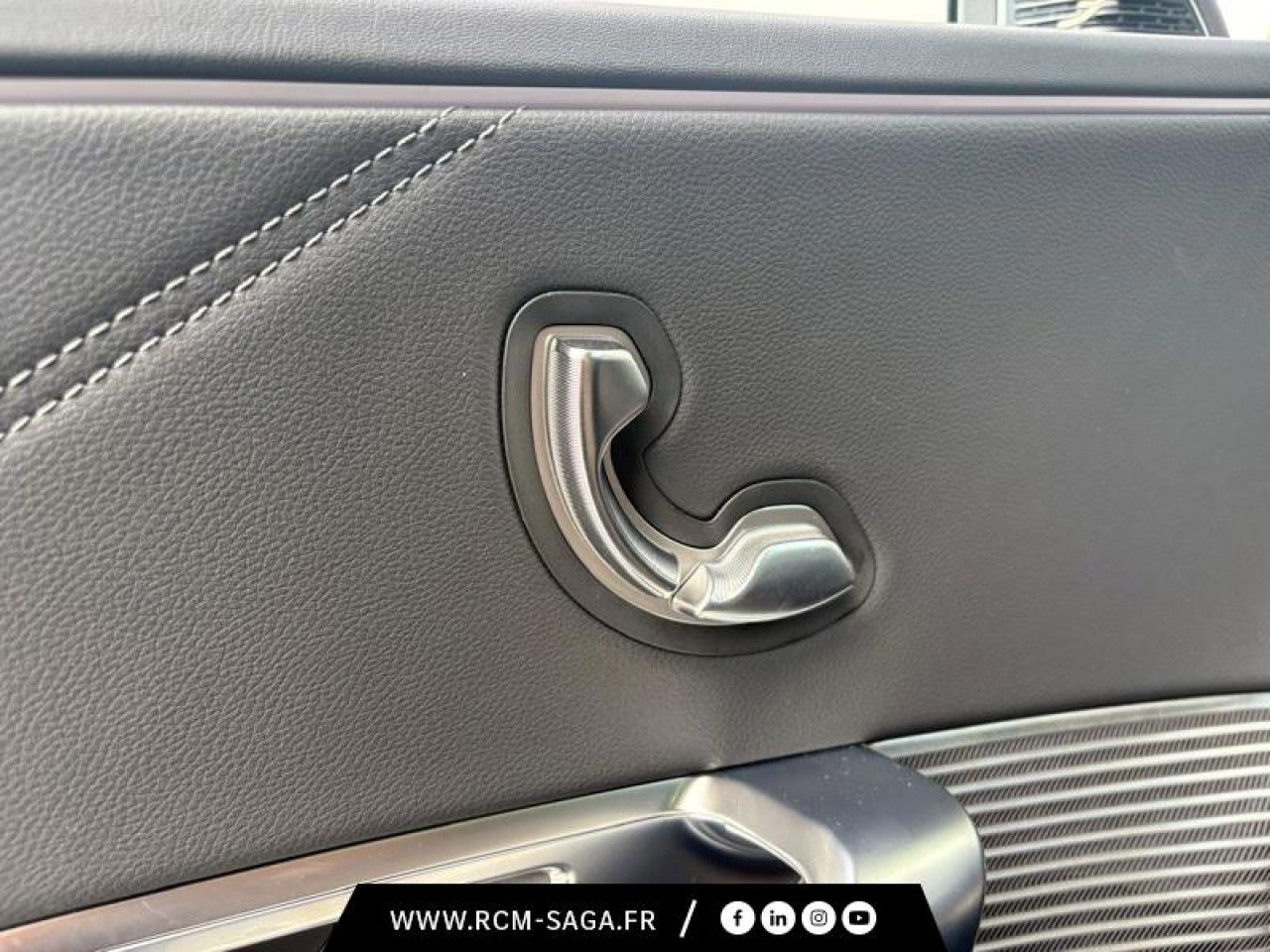 Photo du v&eacute;hicule 16 / 18