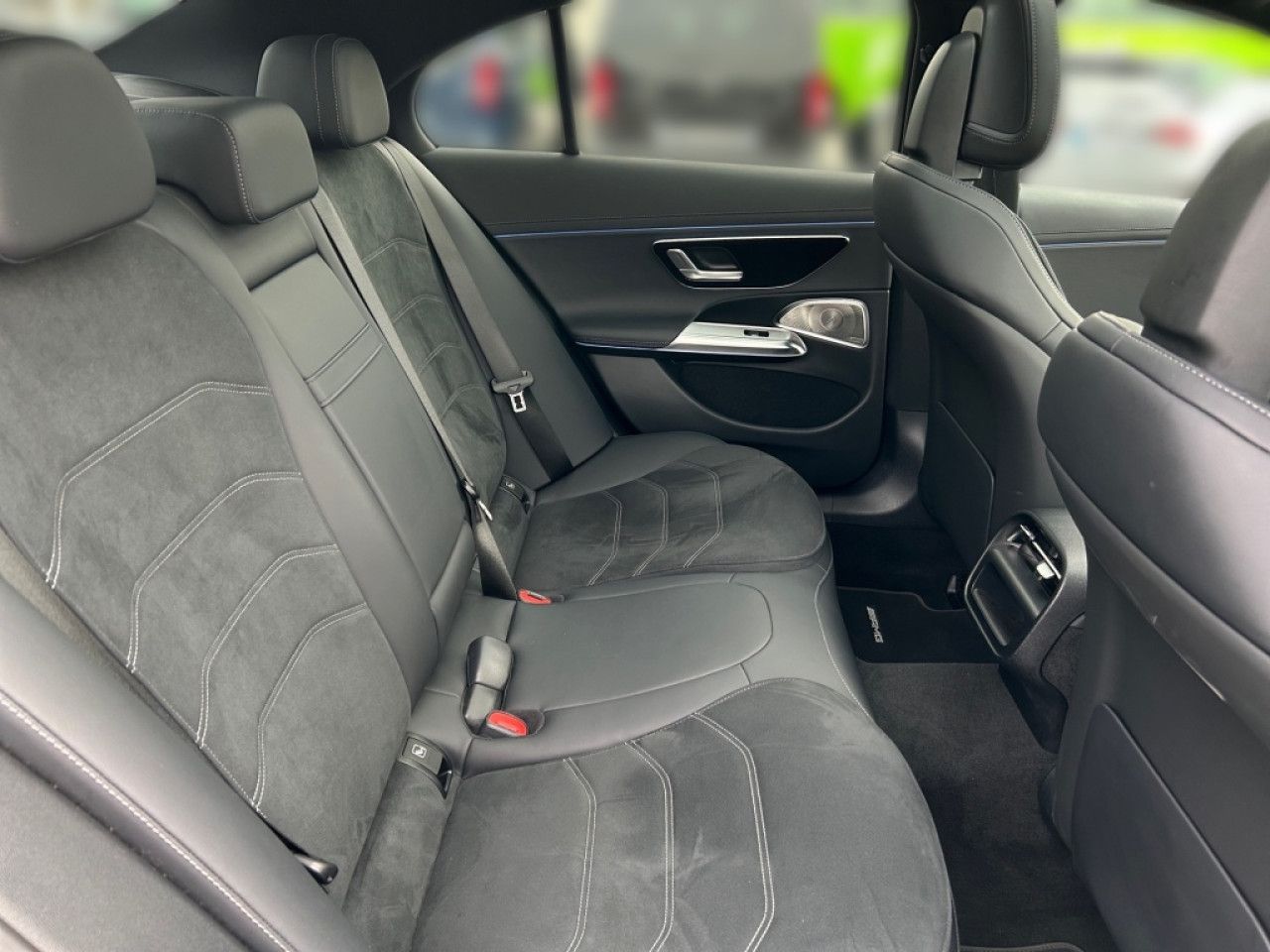 Mercedes-Benz E-Klasse – Bild 12