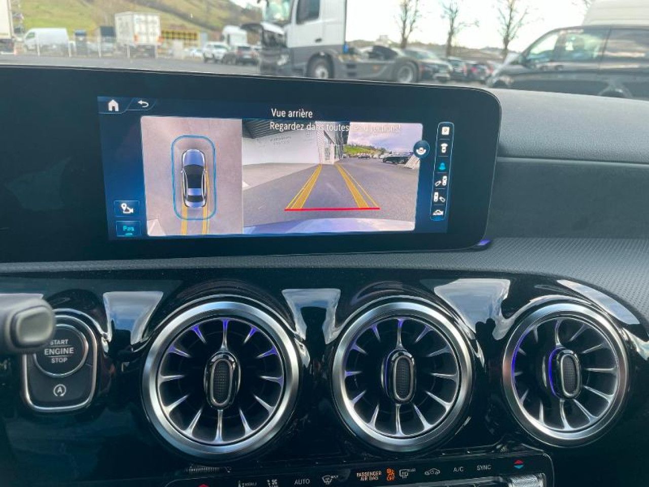 Photo du v&eacute;hicule 14 / 18