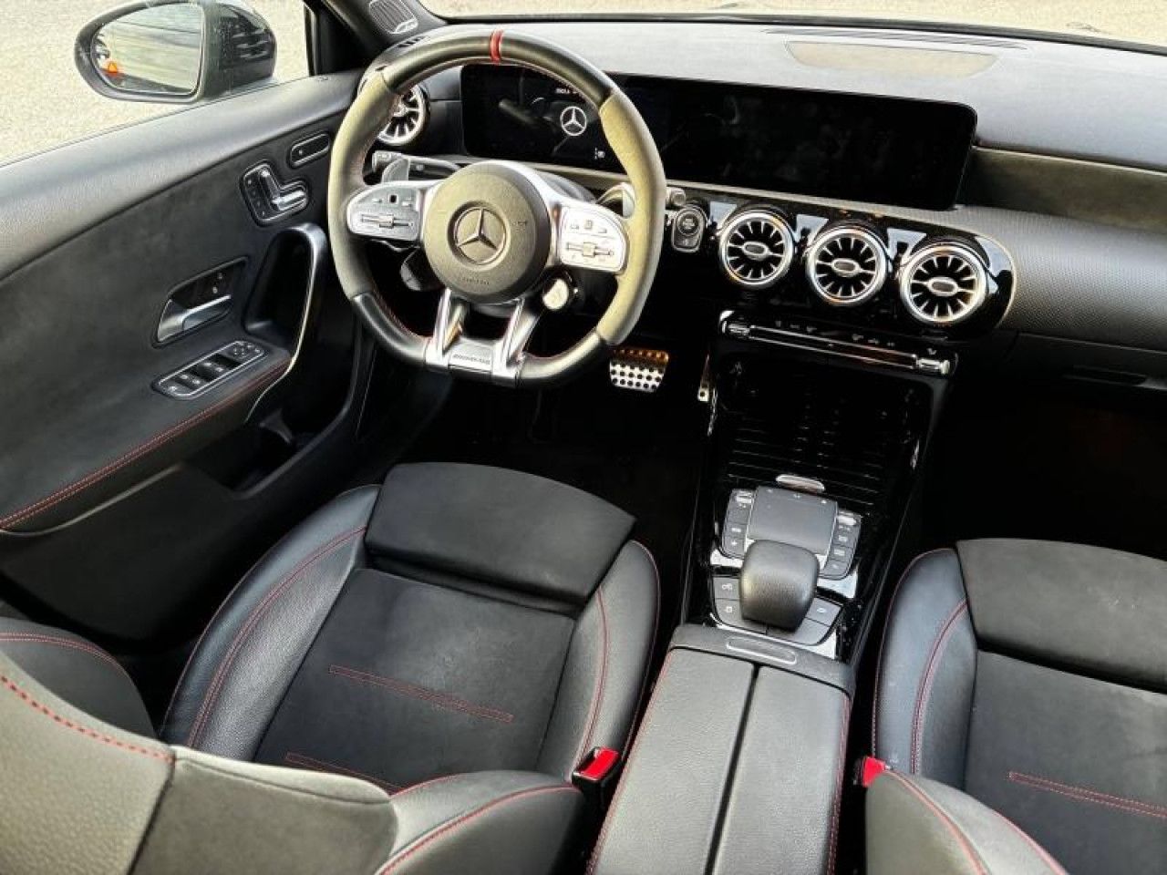 Photo du v&eacute;hicule 7 / 13