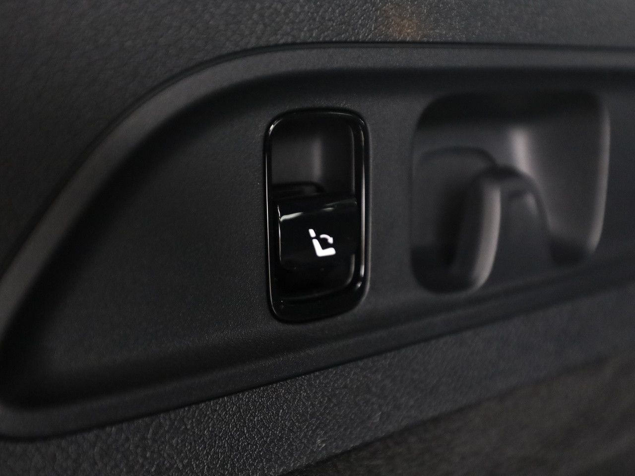 Mercedes-Benz E-Klasse – Bild 24