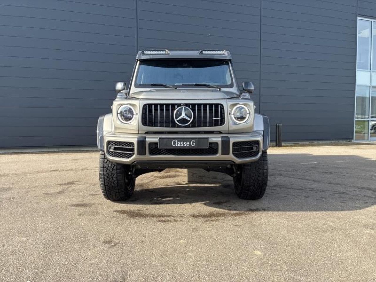 Photo du v&eacute;hicule 1 / 18