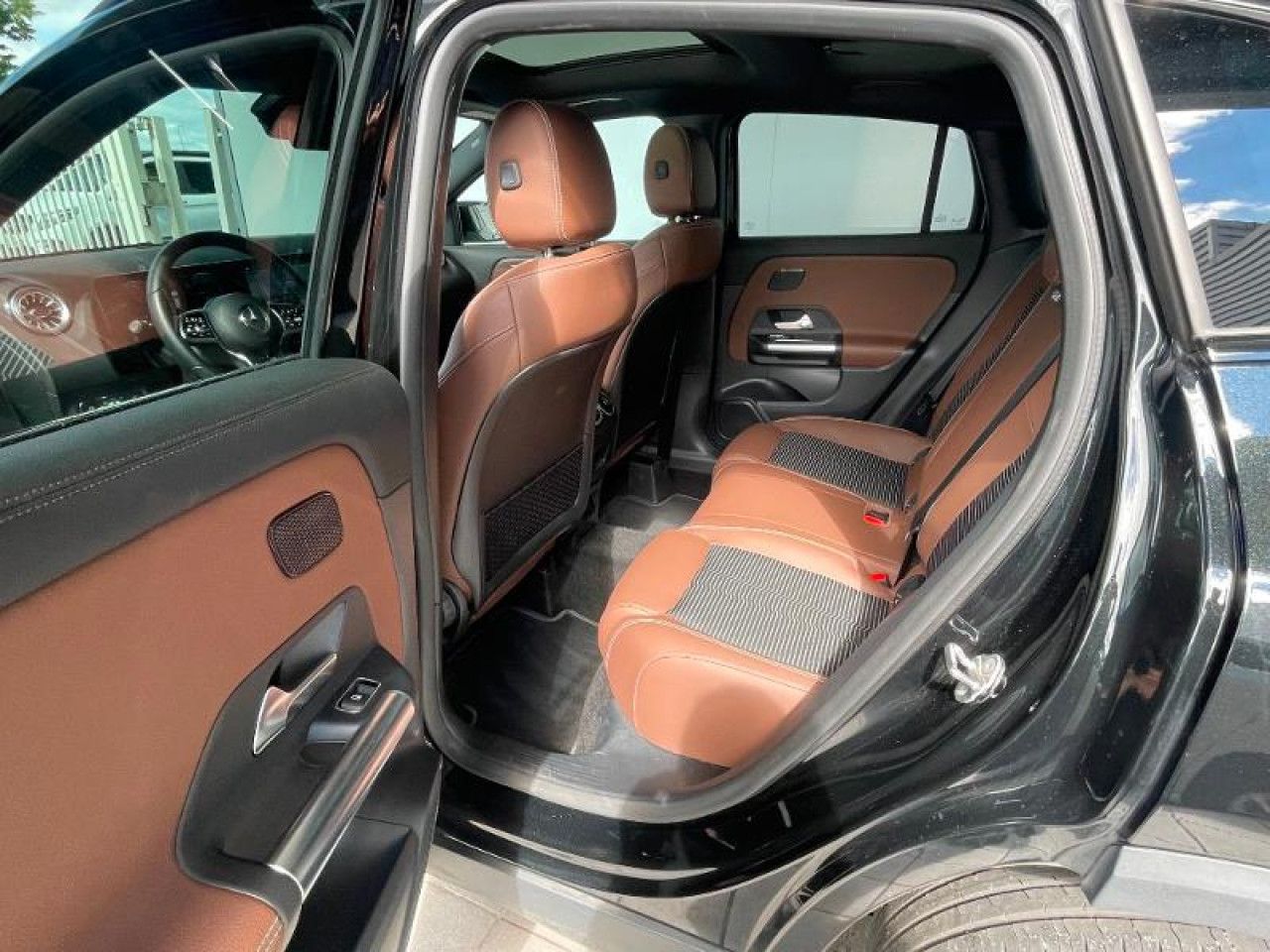 Photo du v&eacute;hicule 16 / 18