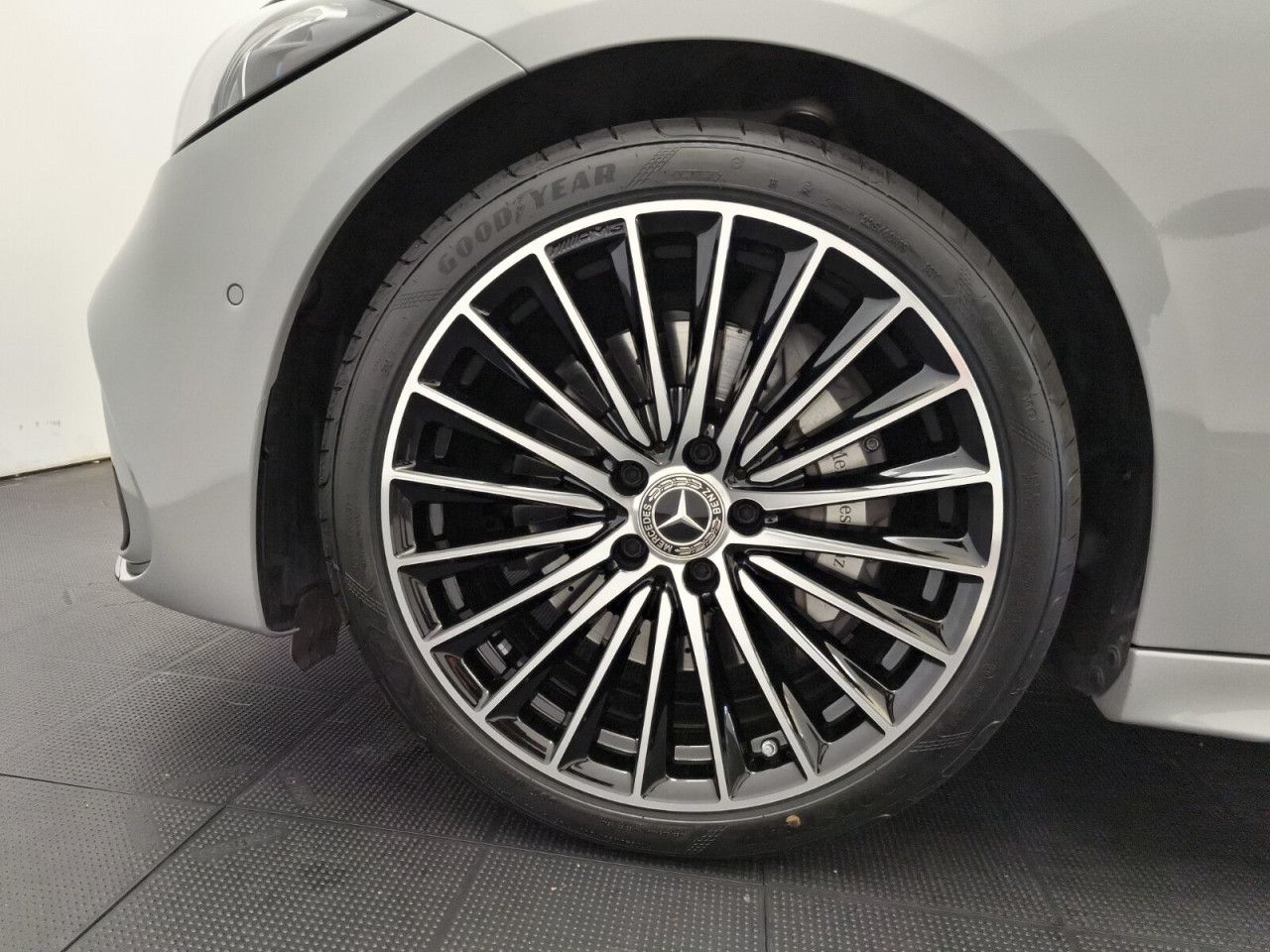 Mercedes-Benz C-Klasse – Bild 9