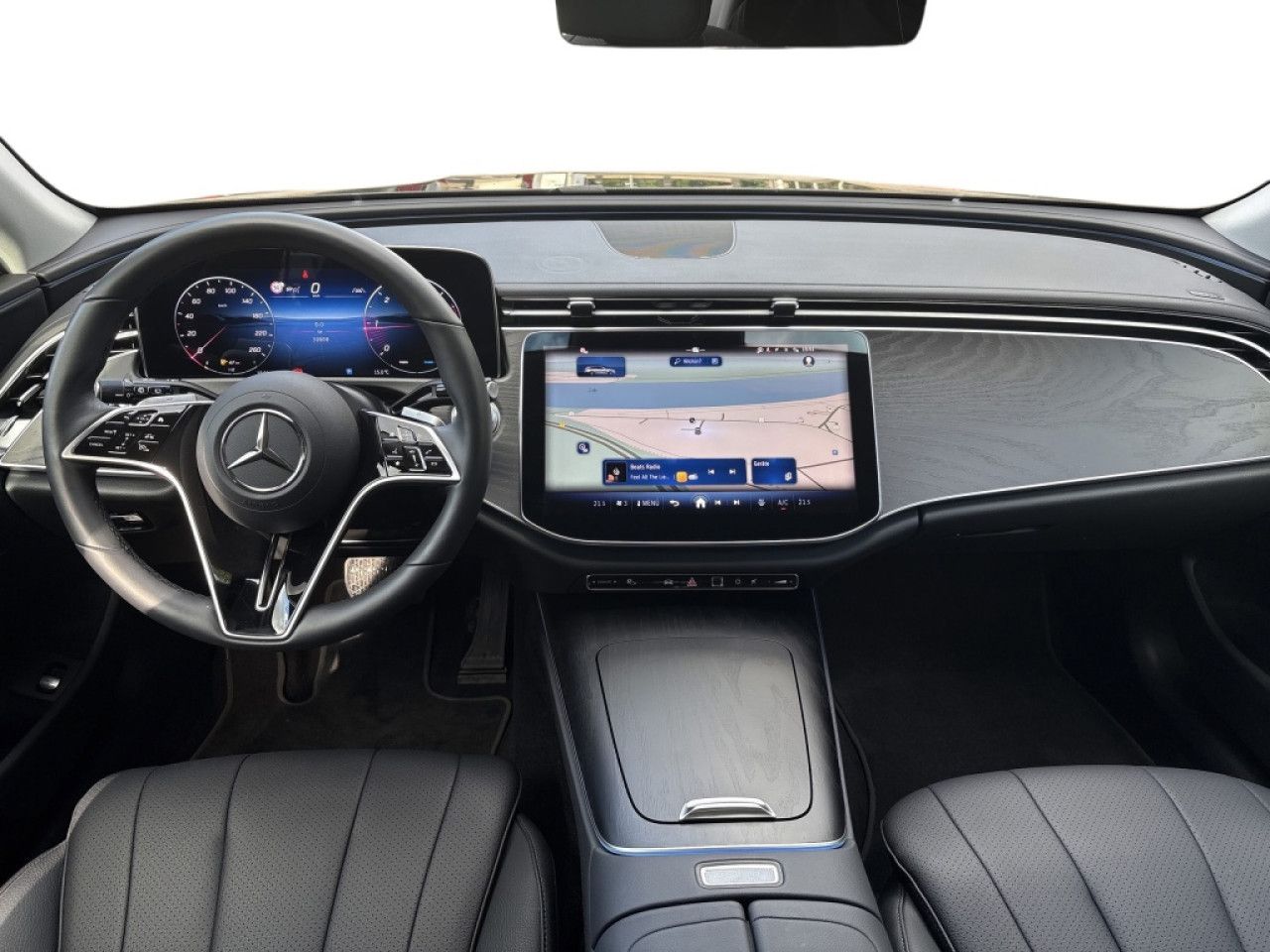 Mercedes-Benz E-Klasse – Bild 8