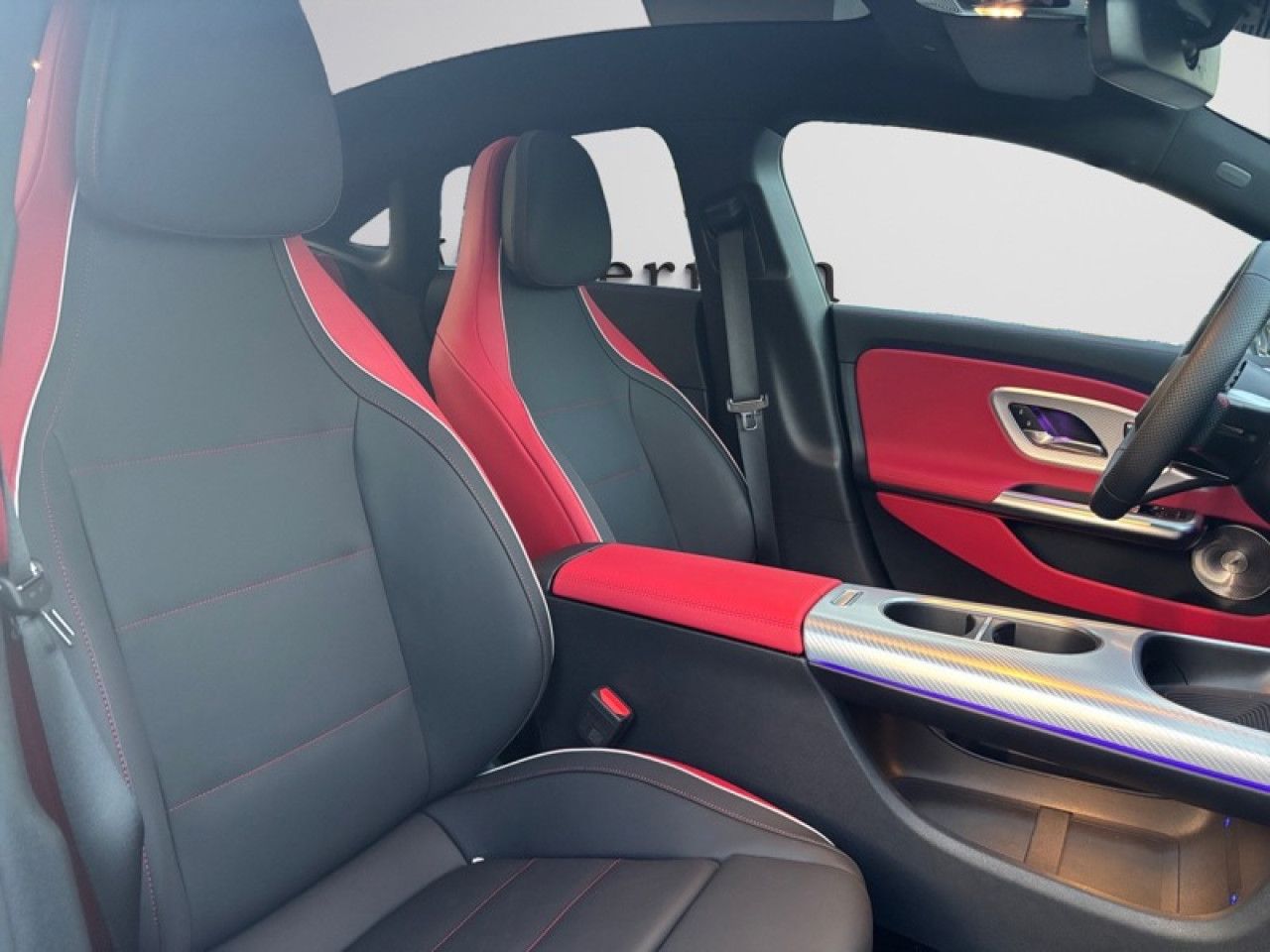 Photo du v&eacute;hicule 16 / 18