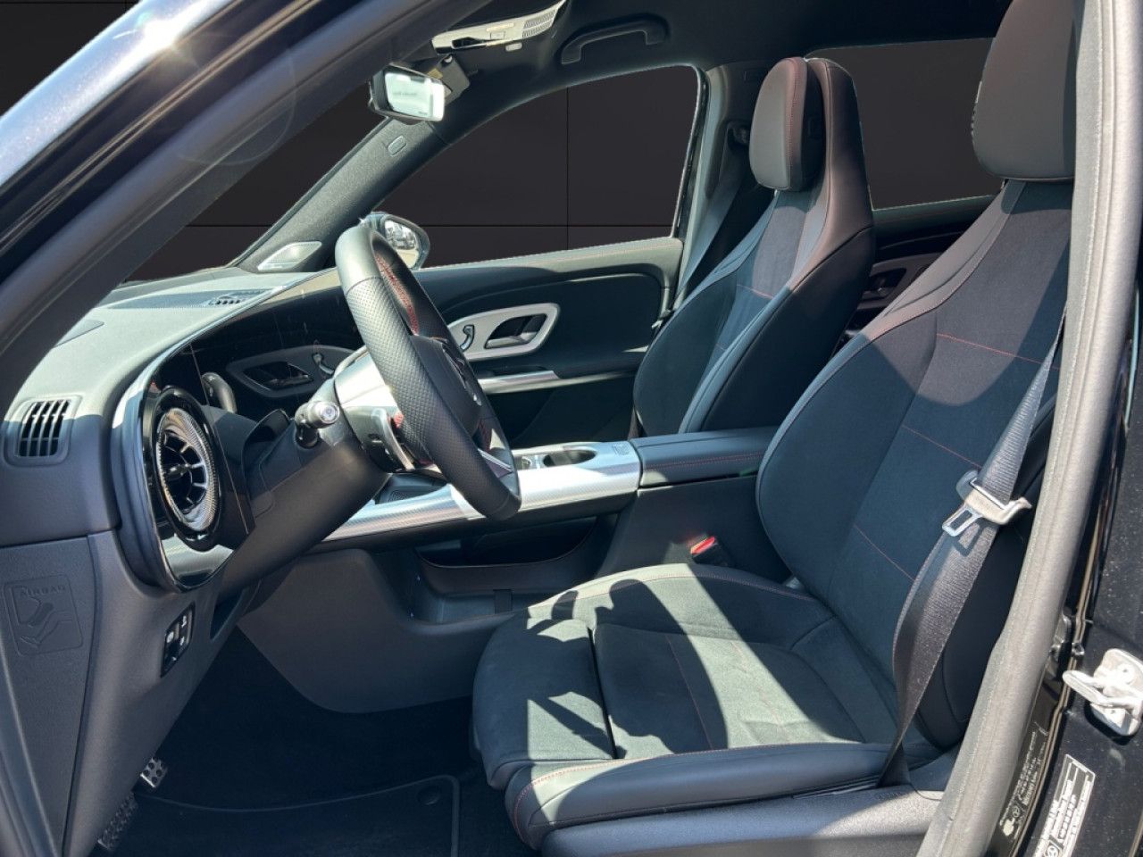 Mercedes-Benz GLB – Bild 8