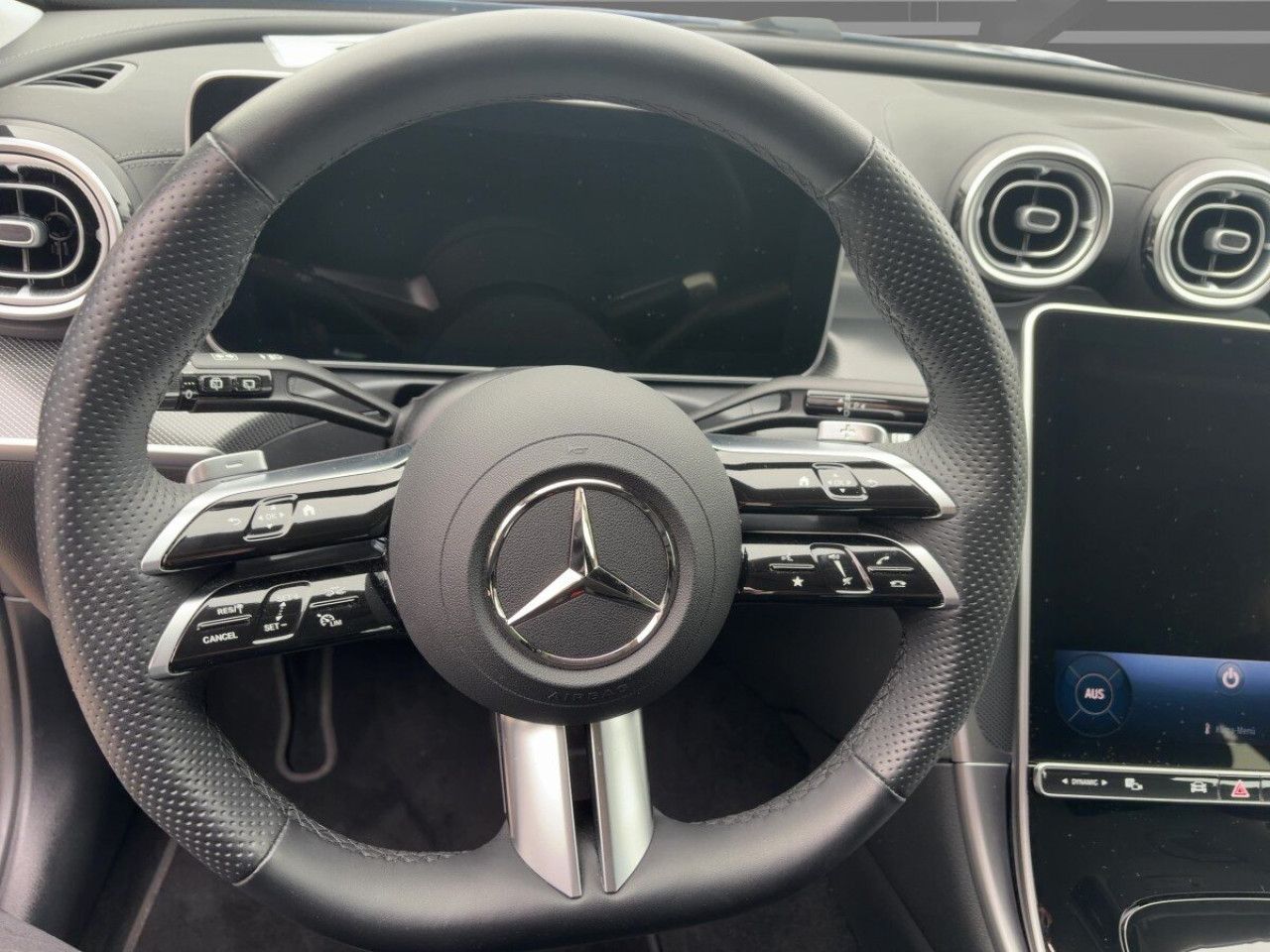 Mercedes-Benz C-Klasse – Bild 9