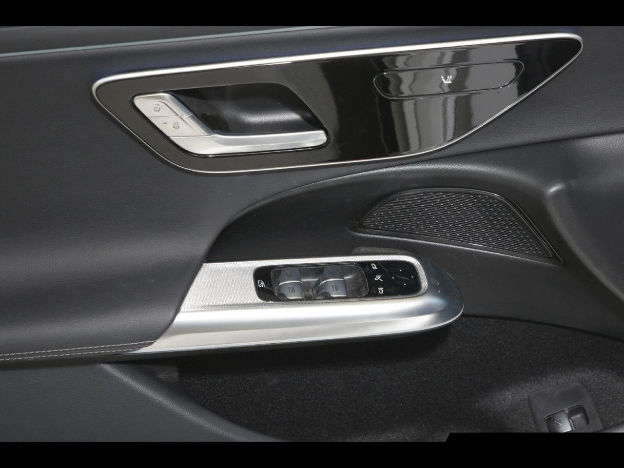 Mercedes-Benz E-Klasse – Bild 14
