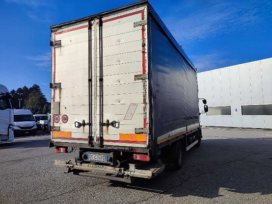 Vehicle image 4 / 11