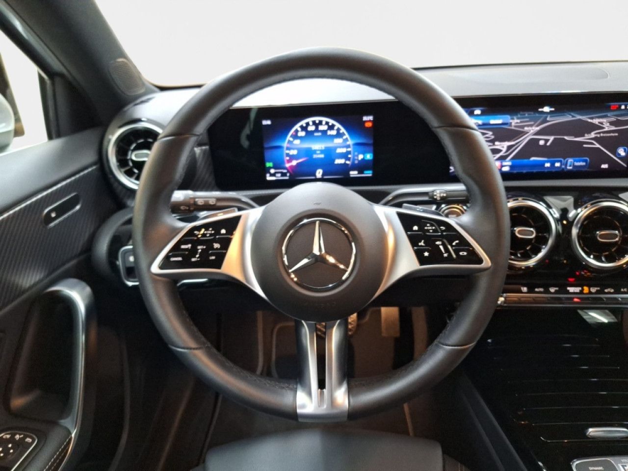 Mercedes-Benz A-Klasse – Bild 13