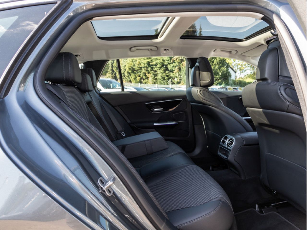 Mercedes-Benz C-Klasse – Bild 9