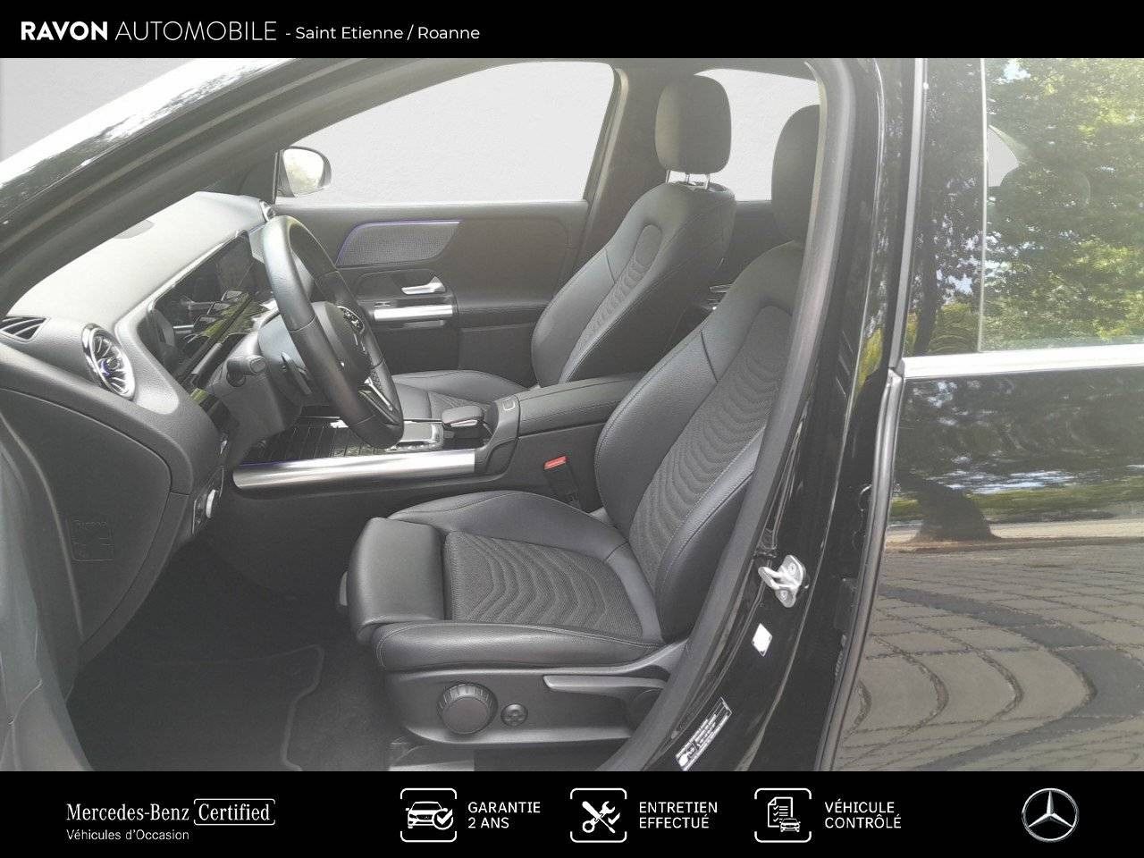 Photo du v&eacute;hicule 16 / 18