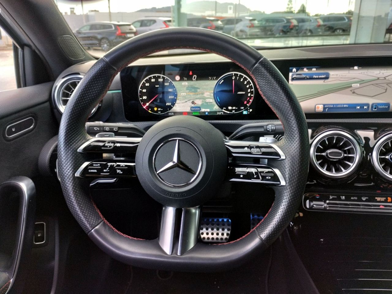 Imagem do ve&iacute;culo 4 / 12