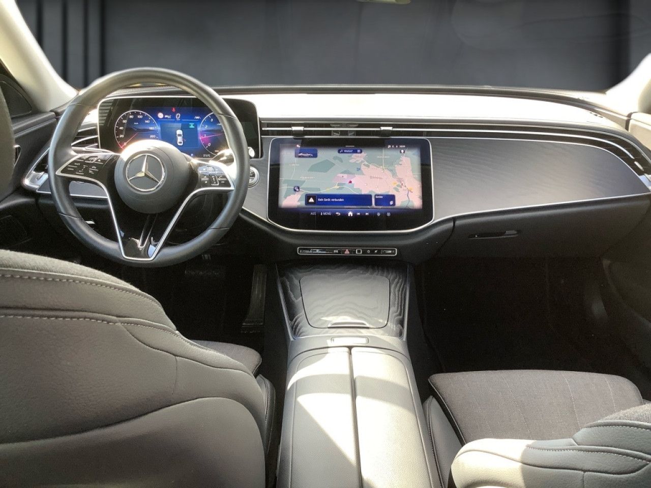 Mercedes-Benz E-Klasse – Bild 15