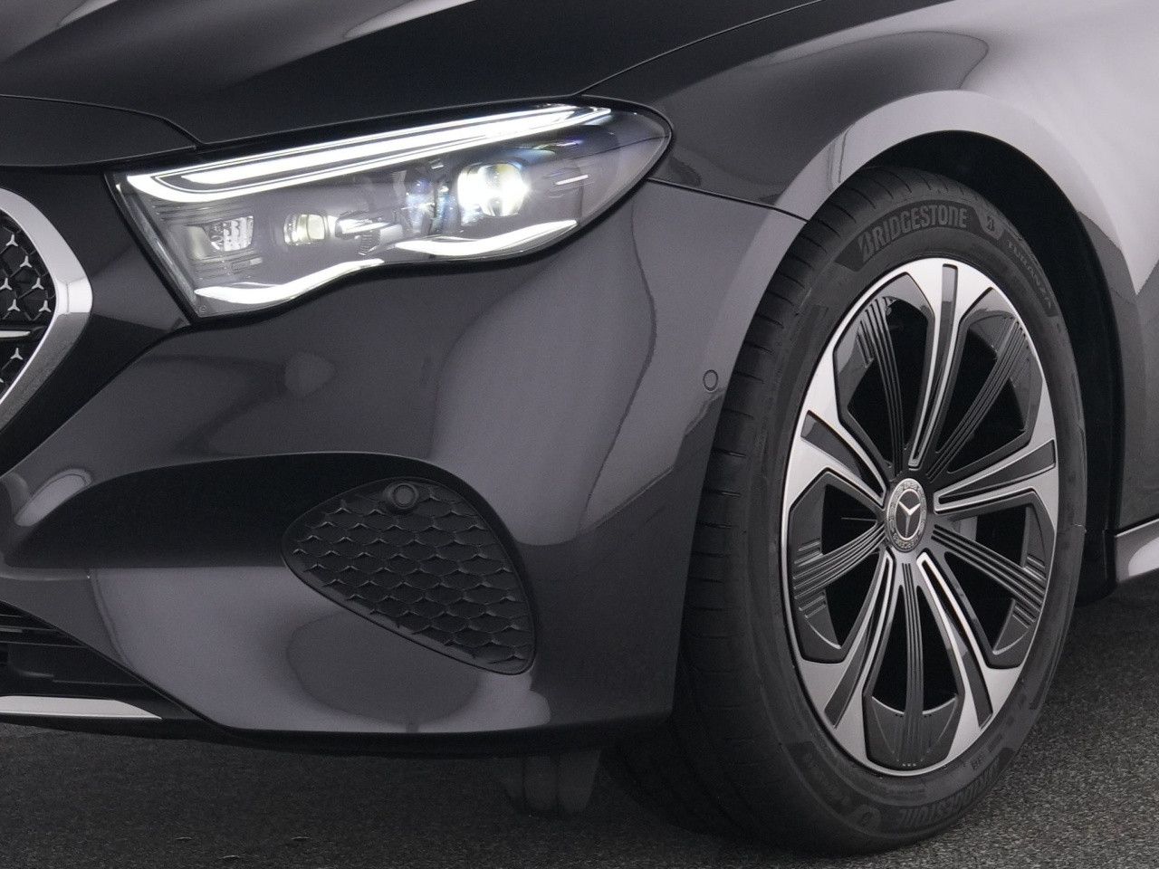 Mercedes-Benz E-Klasse – Bild 8