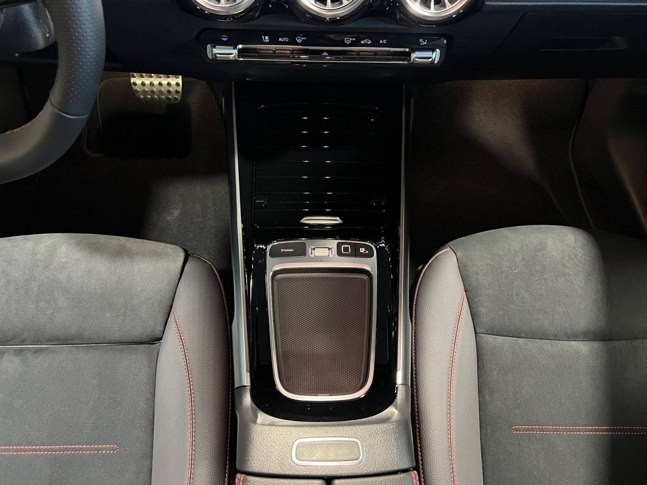 Mercedes-Benz GLB – Bild 16