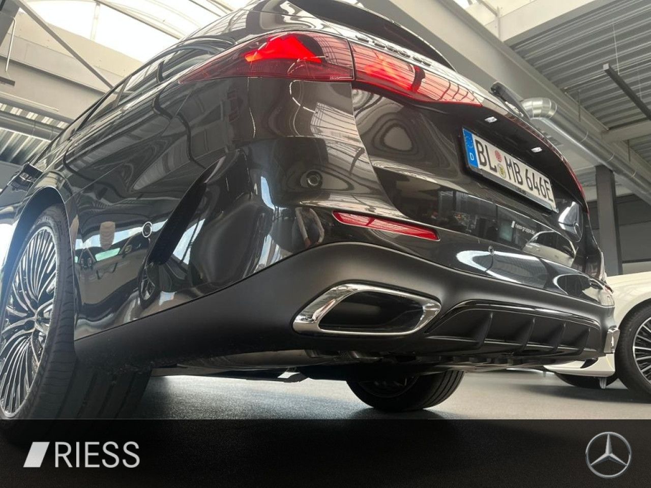 Mercedes-Benz E-Klasse – Bild 16