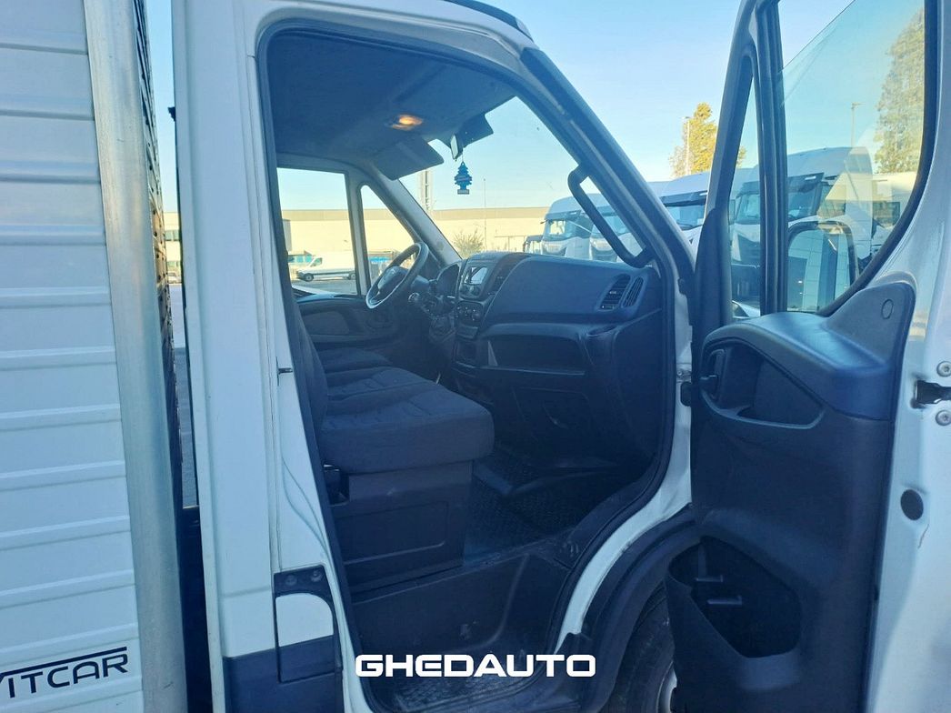 IVECO | DAILY 35C14 A METANO BOX IN LEGA