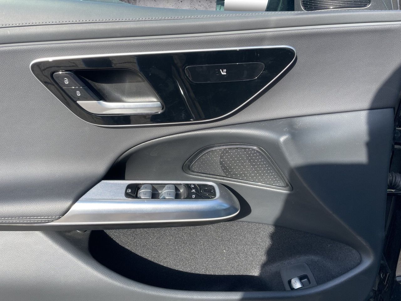 Mercedes-Benz E-Klasse – Bild 12