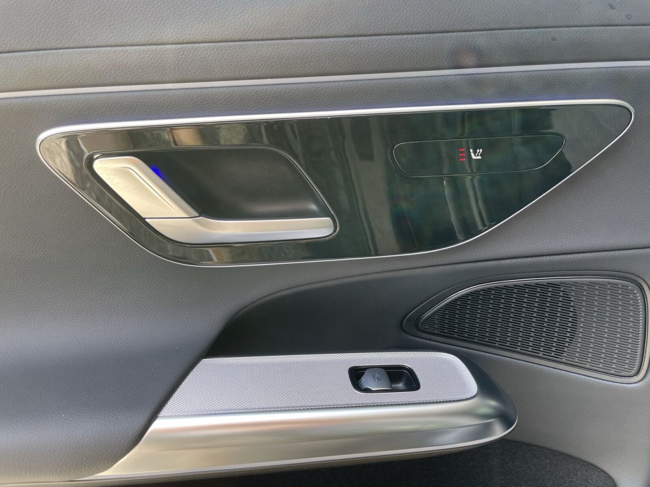 Mercedes-Benz E-Klasse – Bild 23