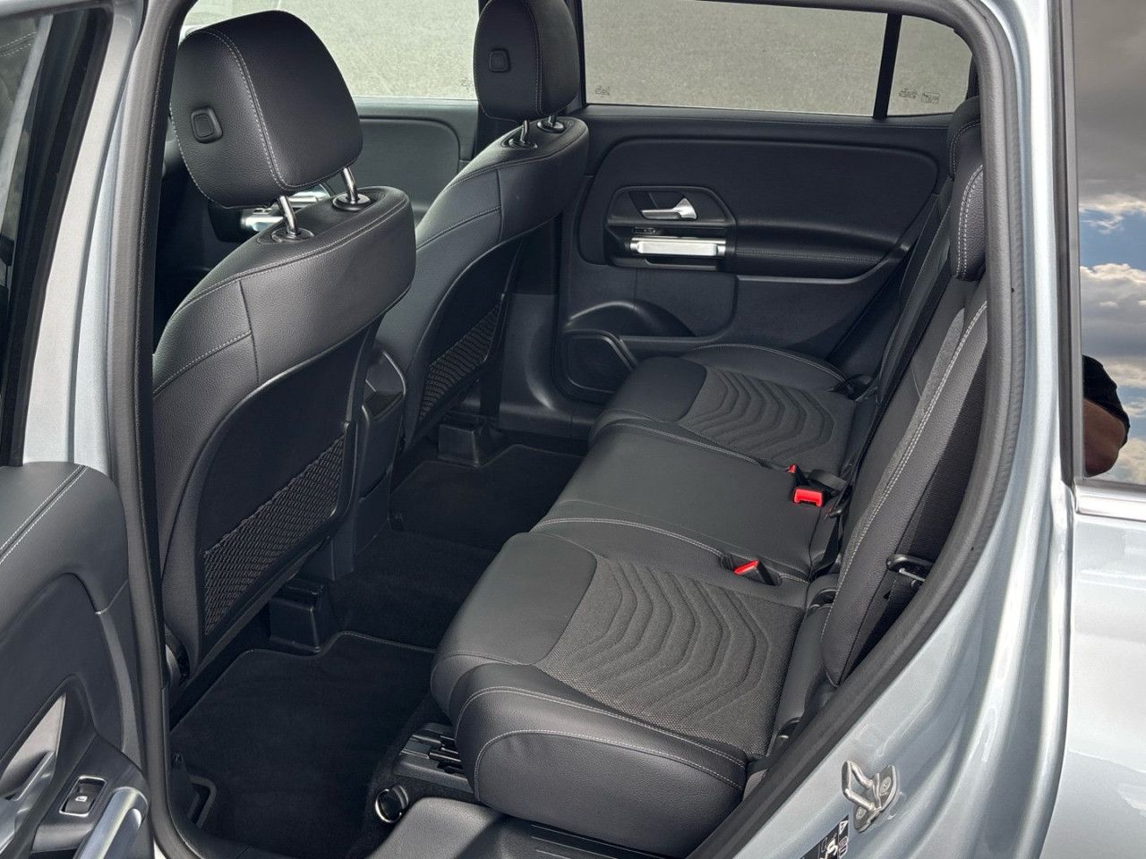 Mercedes-Benz GLB – Bild 14