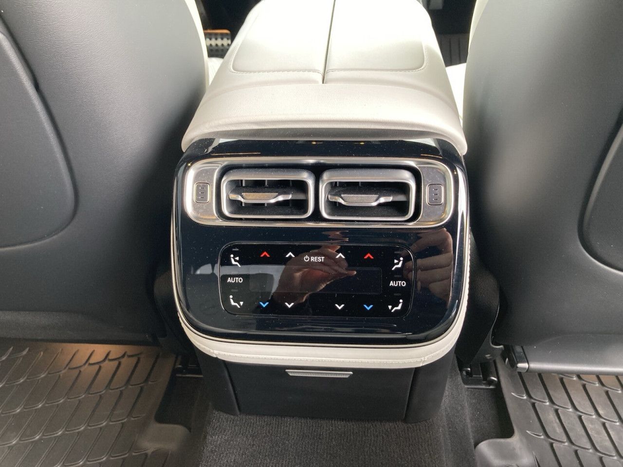 Mercedes-Benz S-Klasse – Bild 18