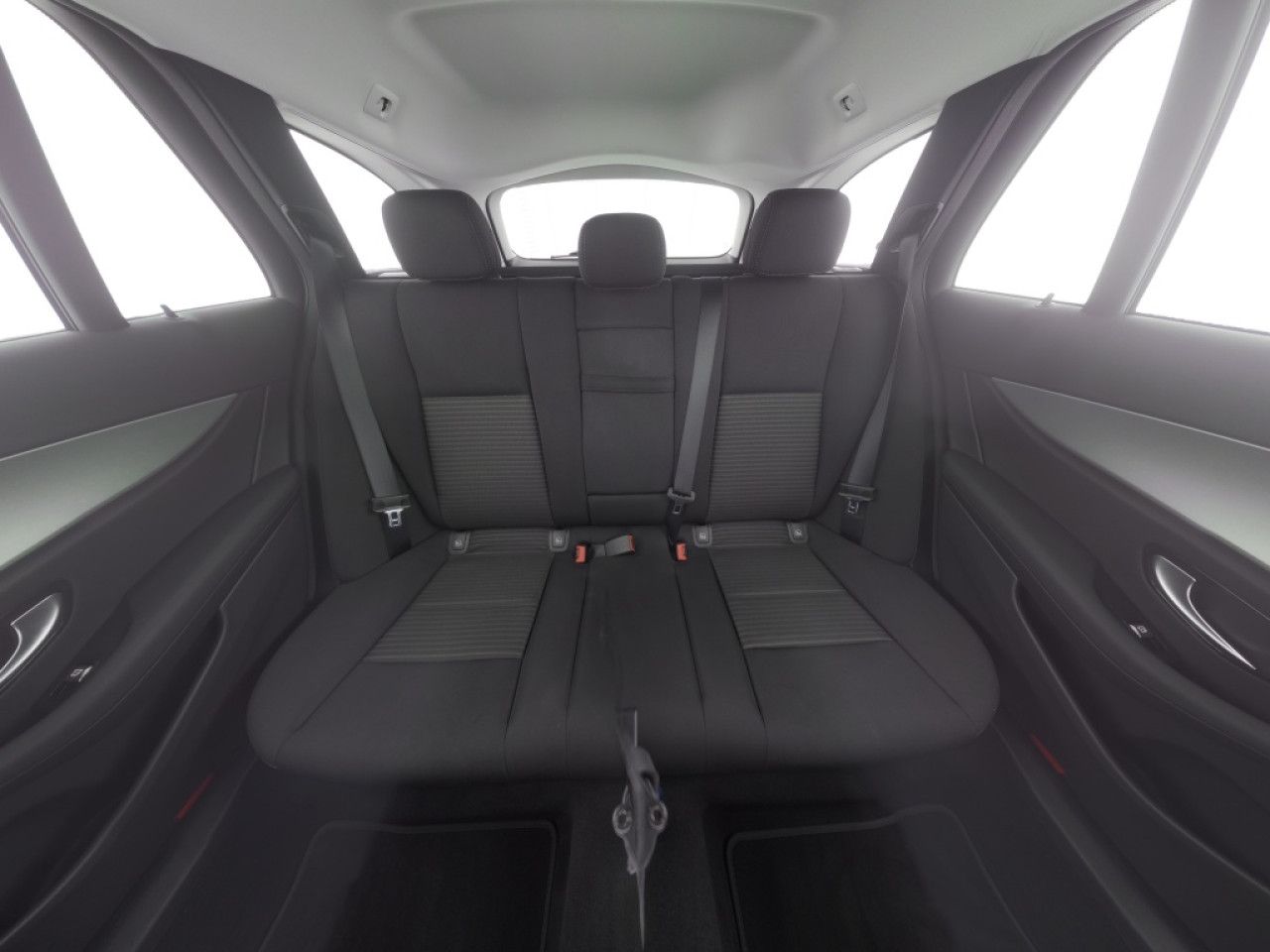 Mercedes-Benz E-Klasse – Bild 20