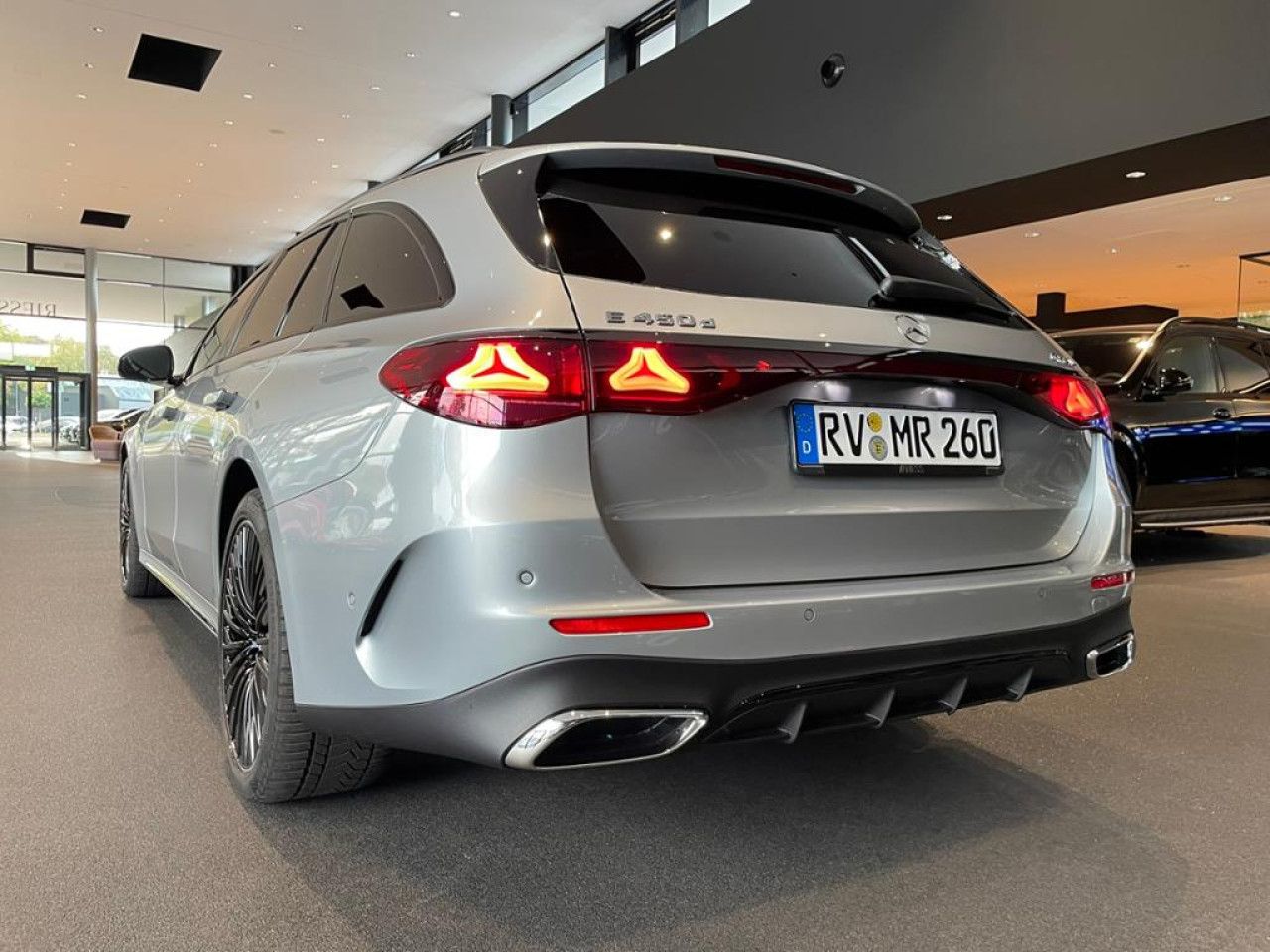 Mercedes-Benz E-Klasse – Bild 19
