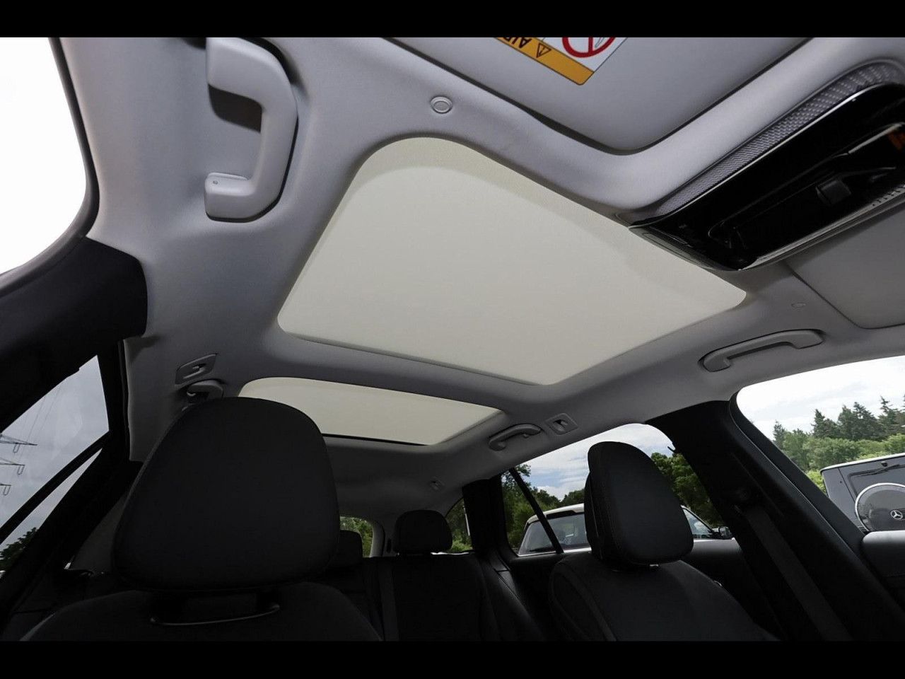 Mercedes-Benz C-Klasse – Bild 7