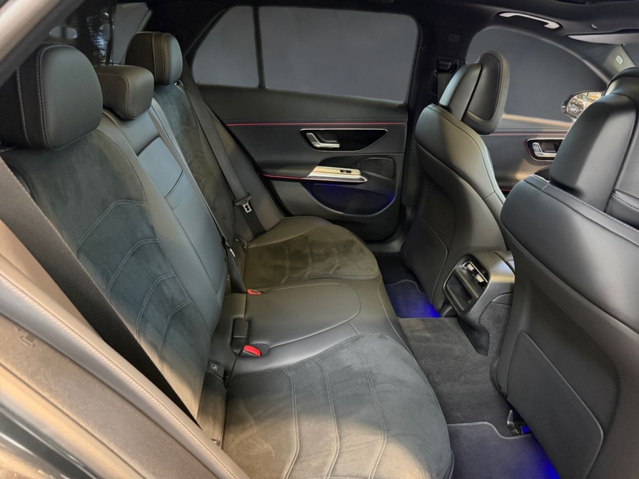 Mercedes-Benz E-Klasse – Bild 14