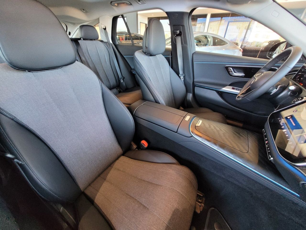 Mercedes-Benz E-Klasse – Bild 11