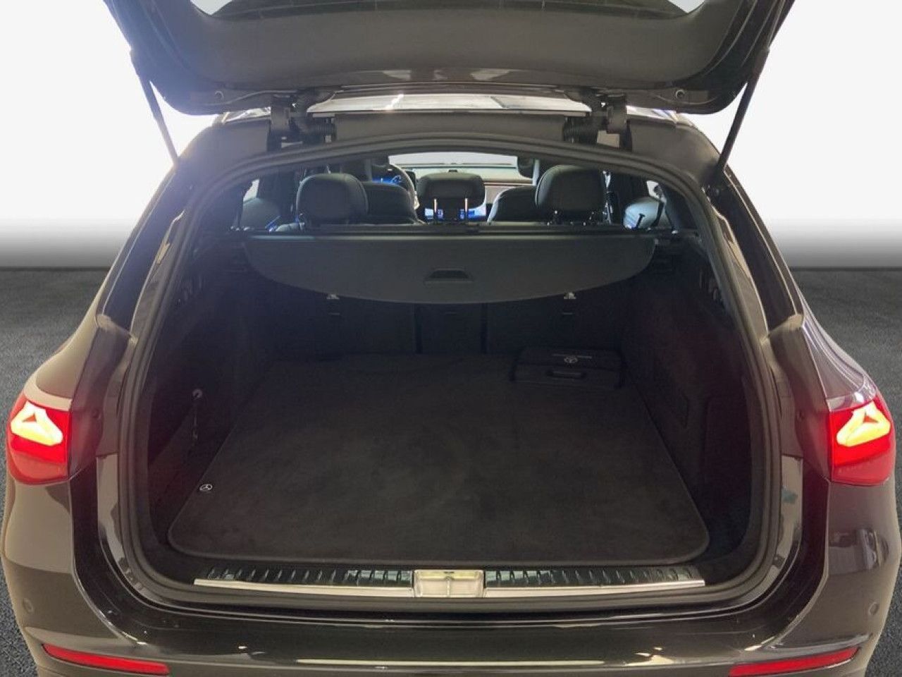Mercedes-Benz E-Klasse – Bild 8