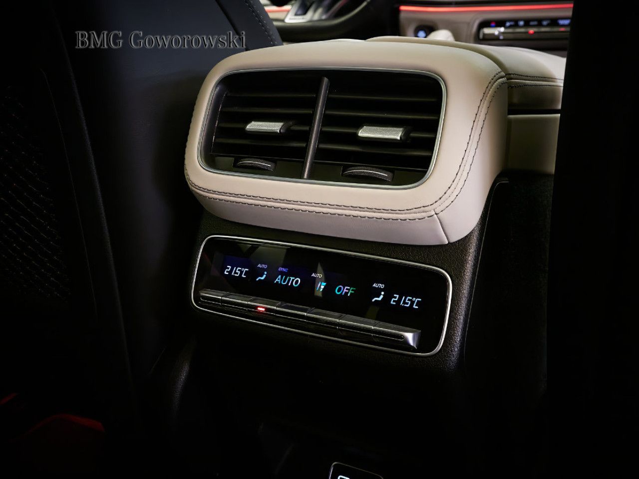 Zdjęcie pojazdu 7 / 19