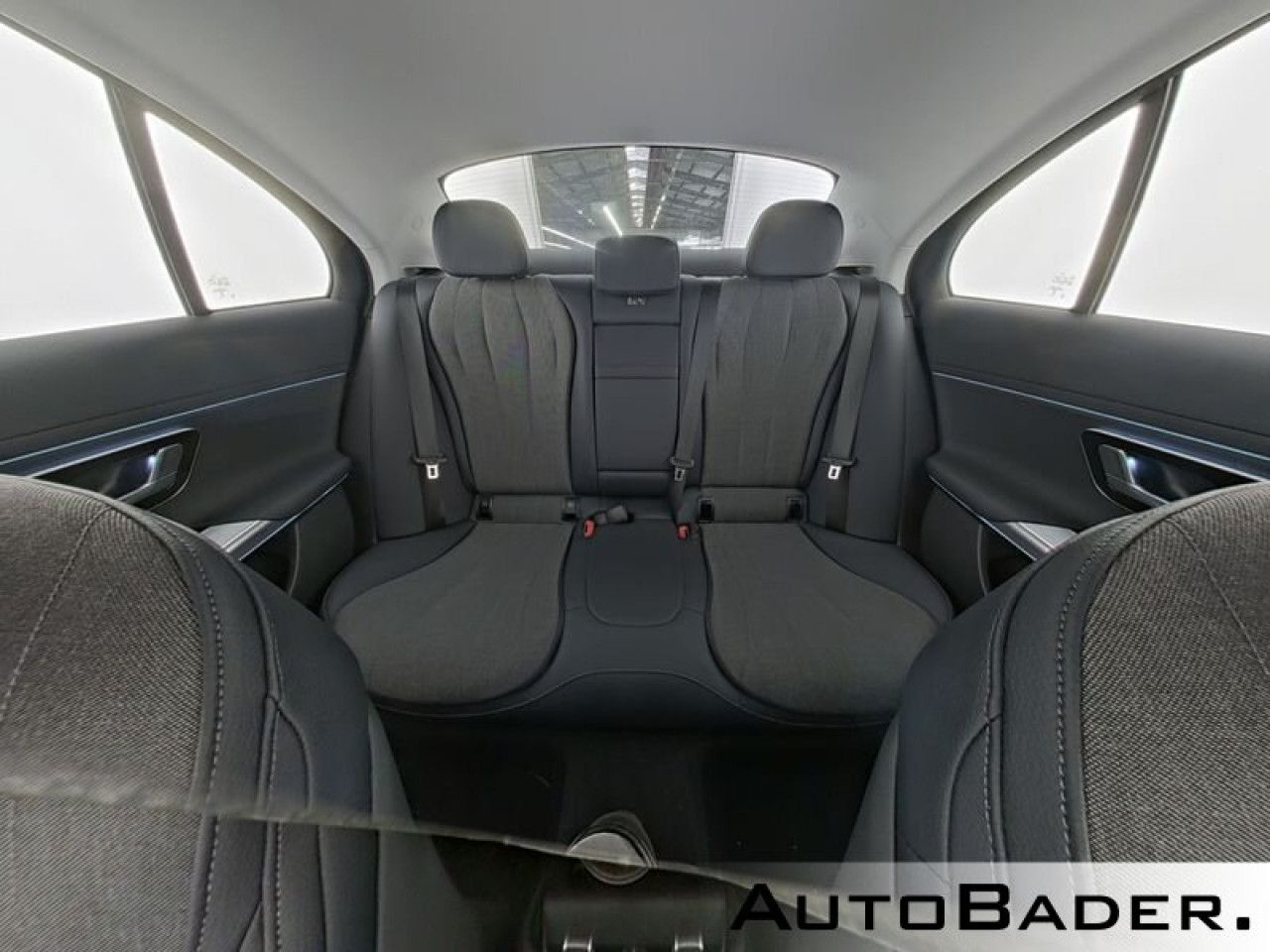 Mercedes-Benz E-Klasse – Bild 8