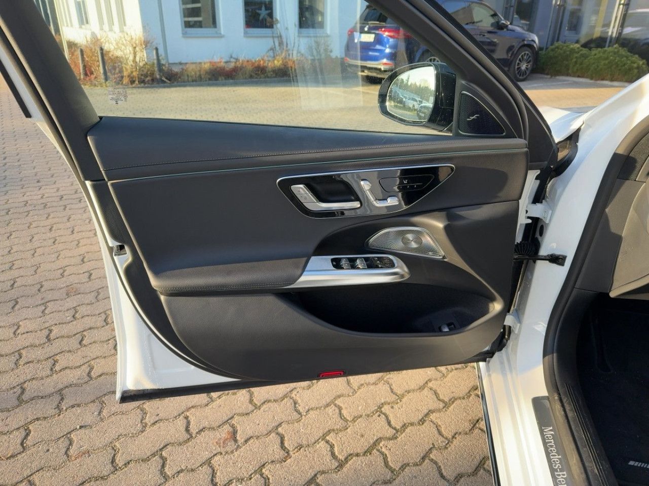Mercedes-Benz E-Klasse – Bild 14