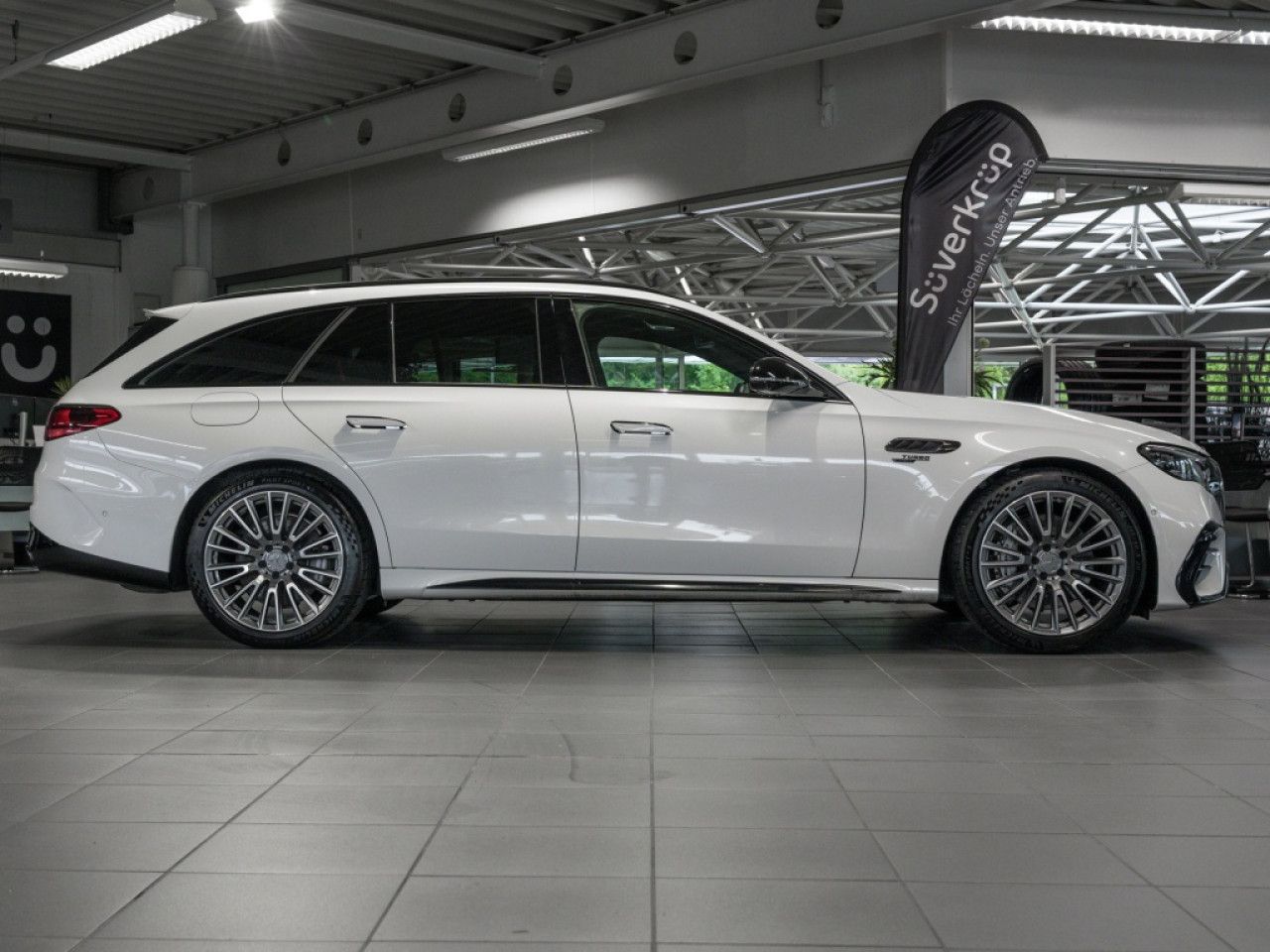 Mercedes-Benz E-Klasse – Bild 2