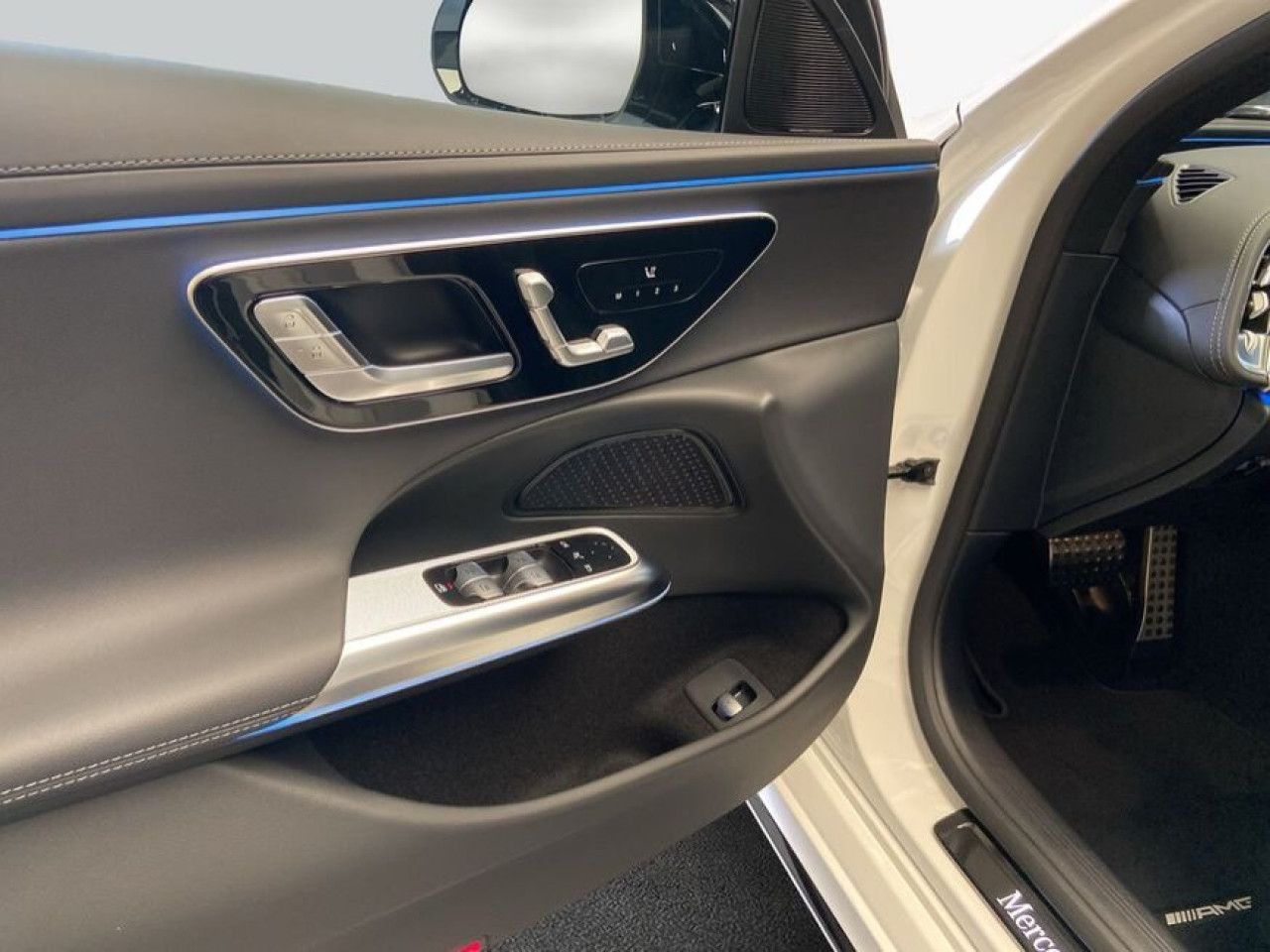Mercedes-Benz E-Klasse – Bild 20