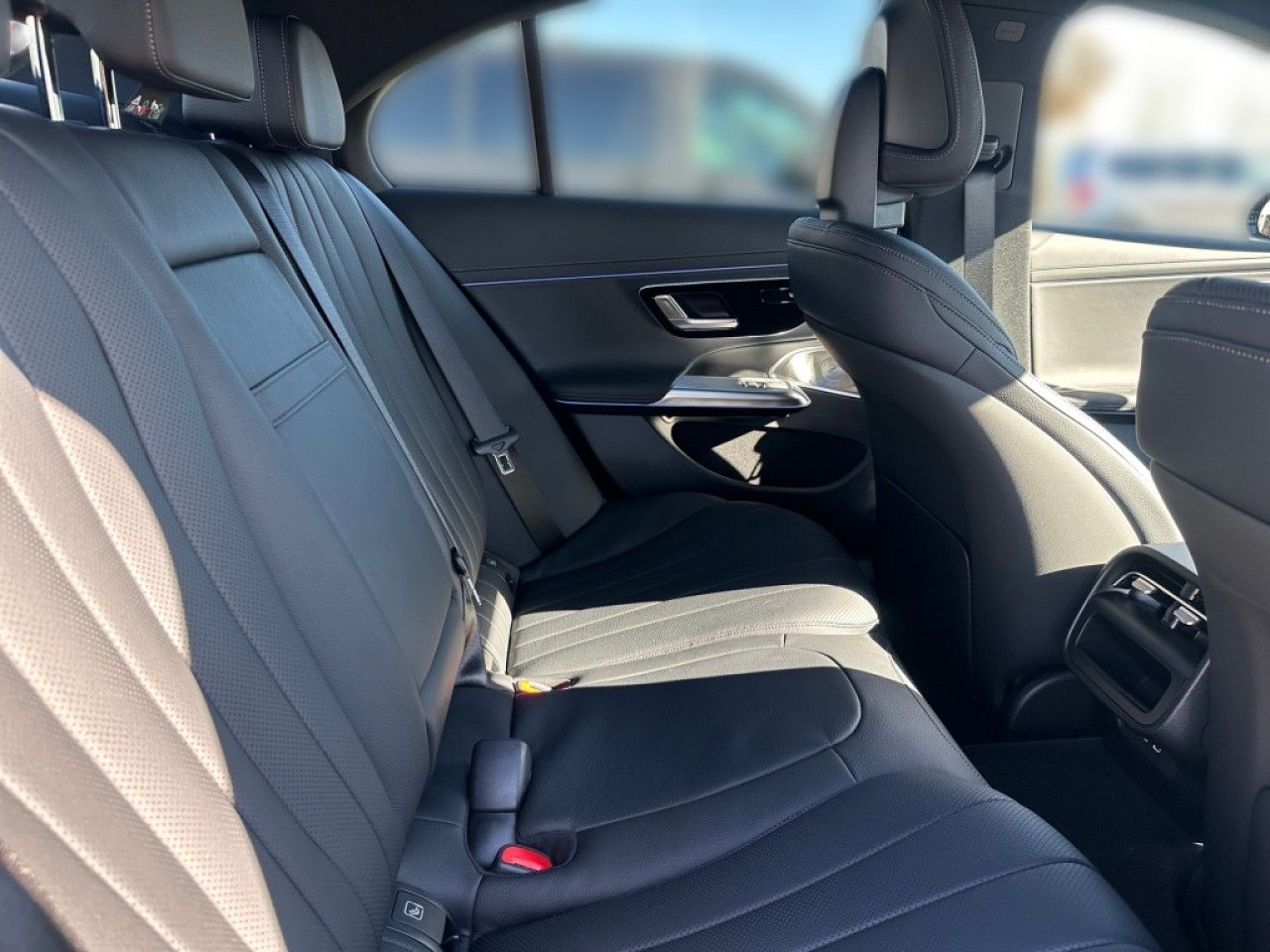 Mercedes-Benz E-Klasse – Bild 11