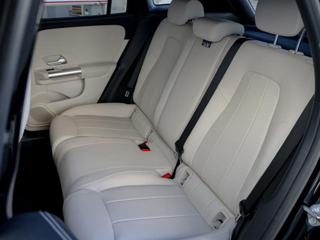 Photo du v&eacute;hicule 6 / 18