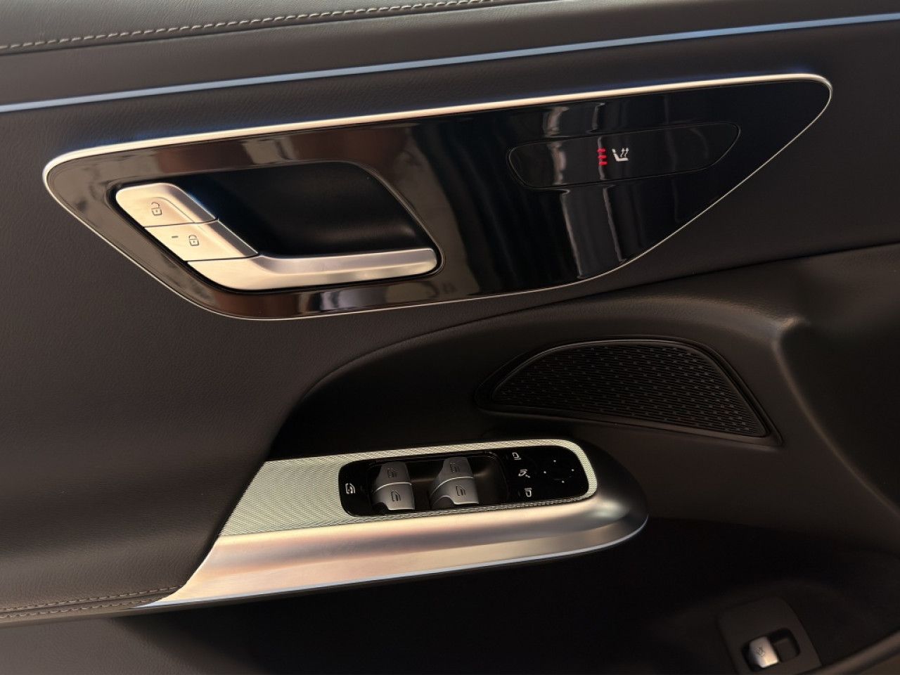 Mercedes-Benz E-Klasse – Bild 6