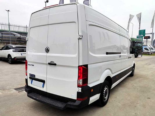 Vehicle image 3 / 15