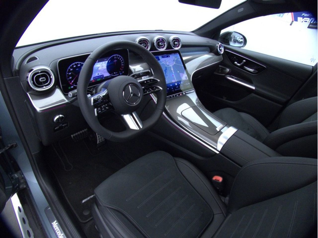 Photo du v&eacute;hicule 8 / 18