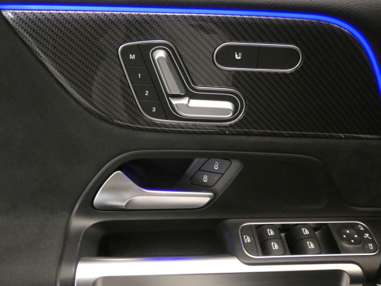 Photo du v&eacute;hicule 9 / 18