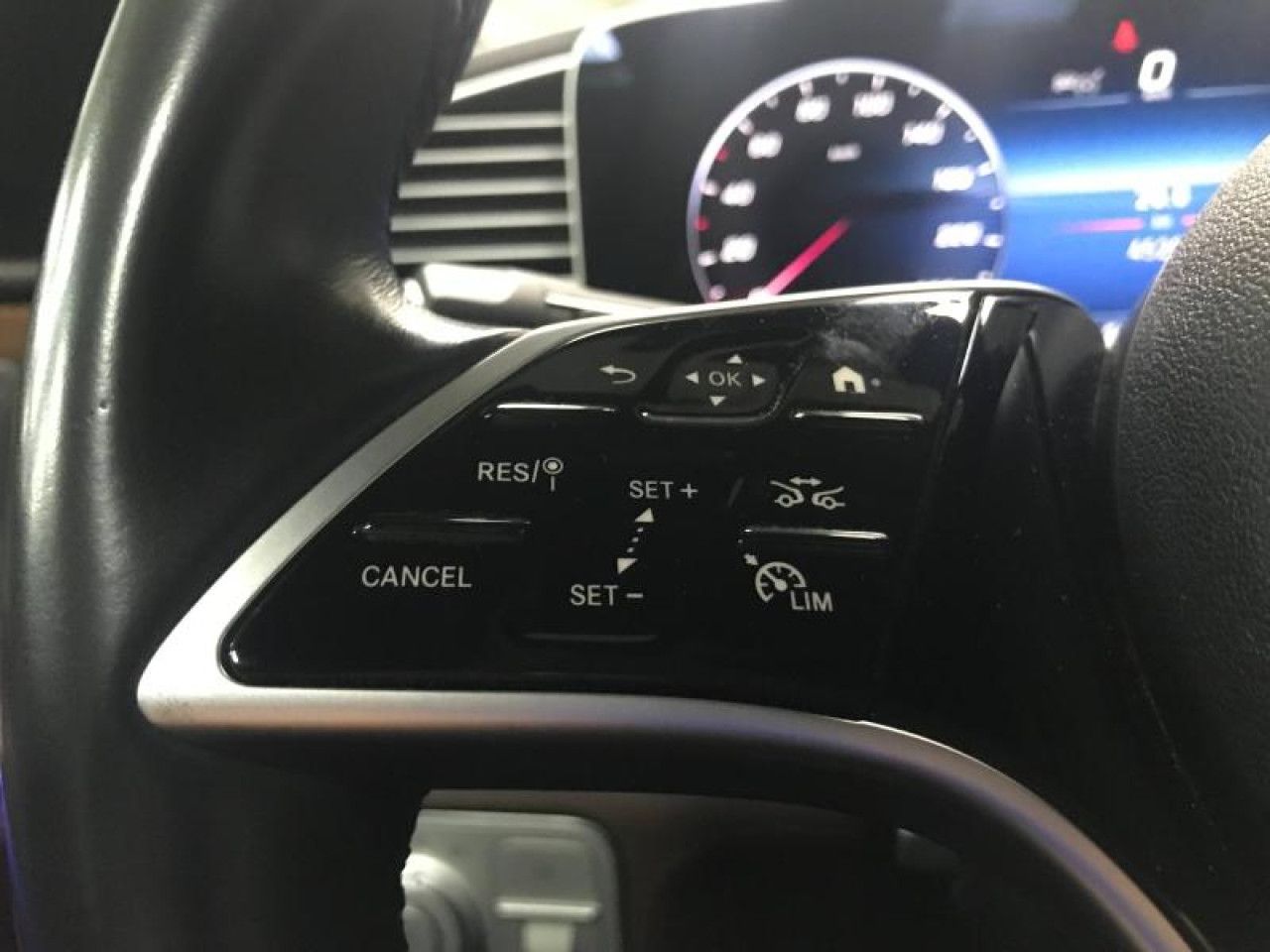 Photo du v&eacute;hicule 16 / 18