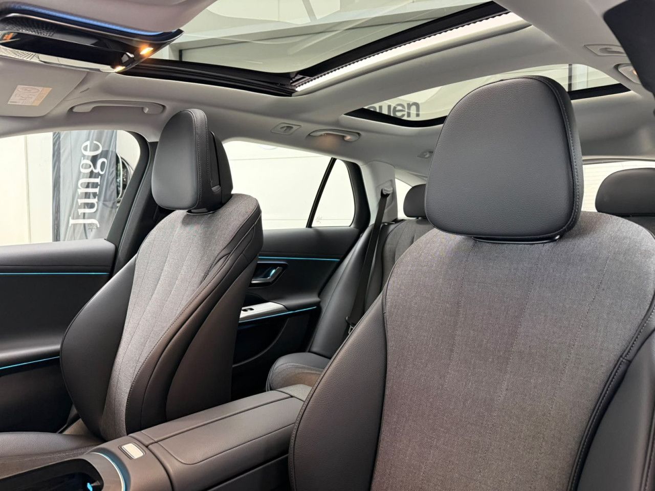 Mercedes-Benz E-Klasse – Bild 11