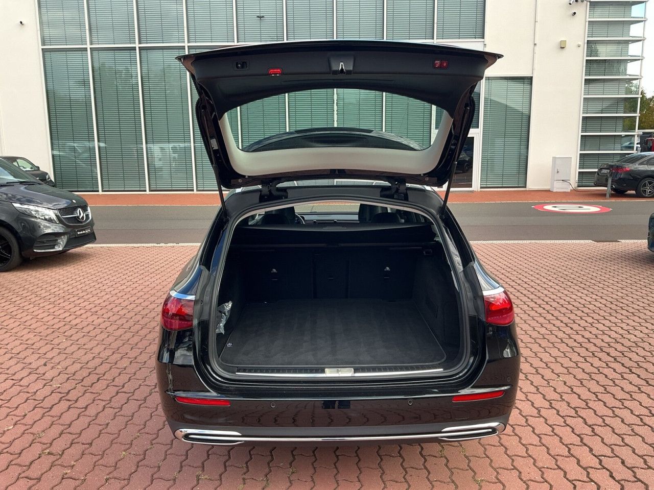 Mercedes-Benz E-Klasse – Bild 19